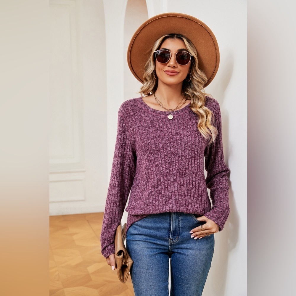 Every Day Style Round Neck Heathered Top
